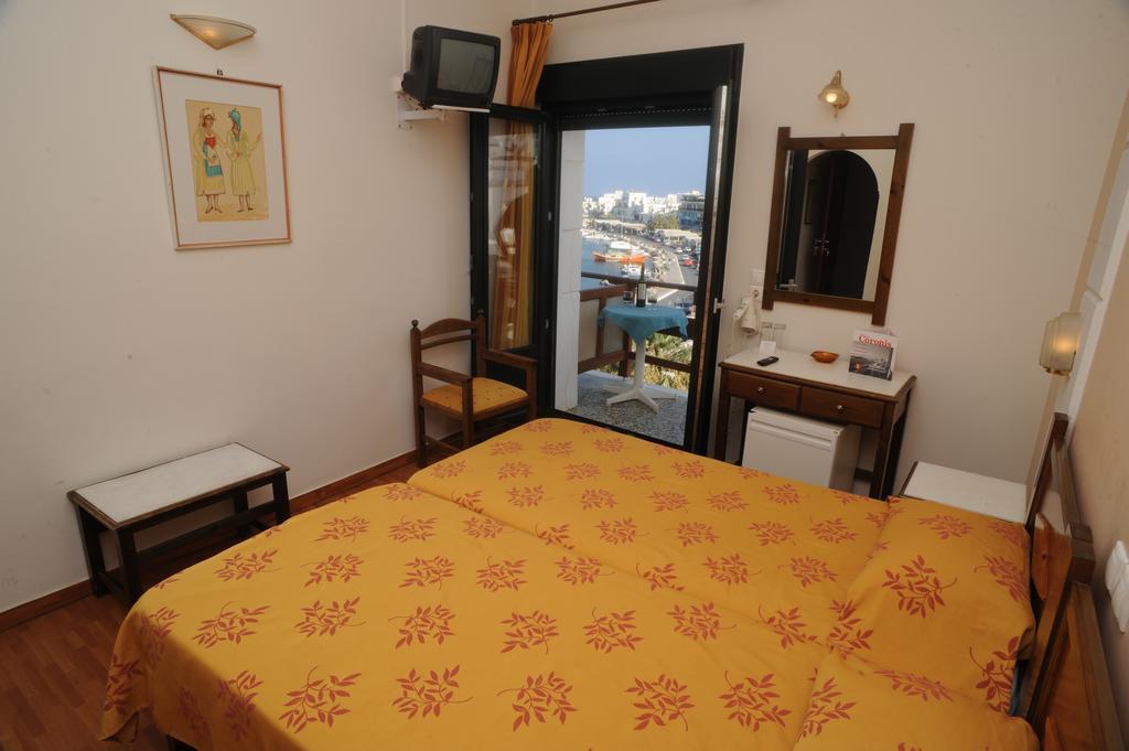 Naxos City Hotel Coronis מראה חיצוני תמונה