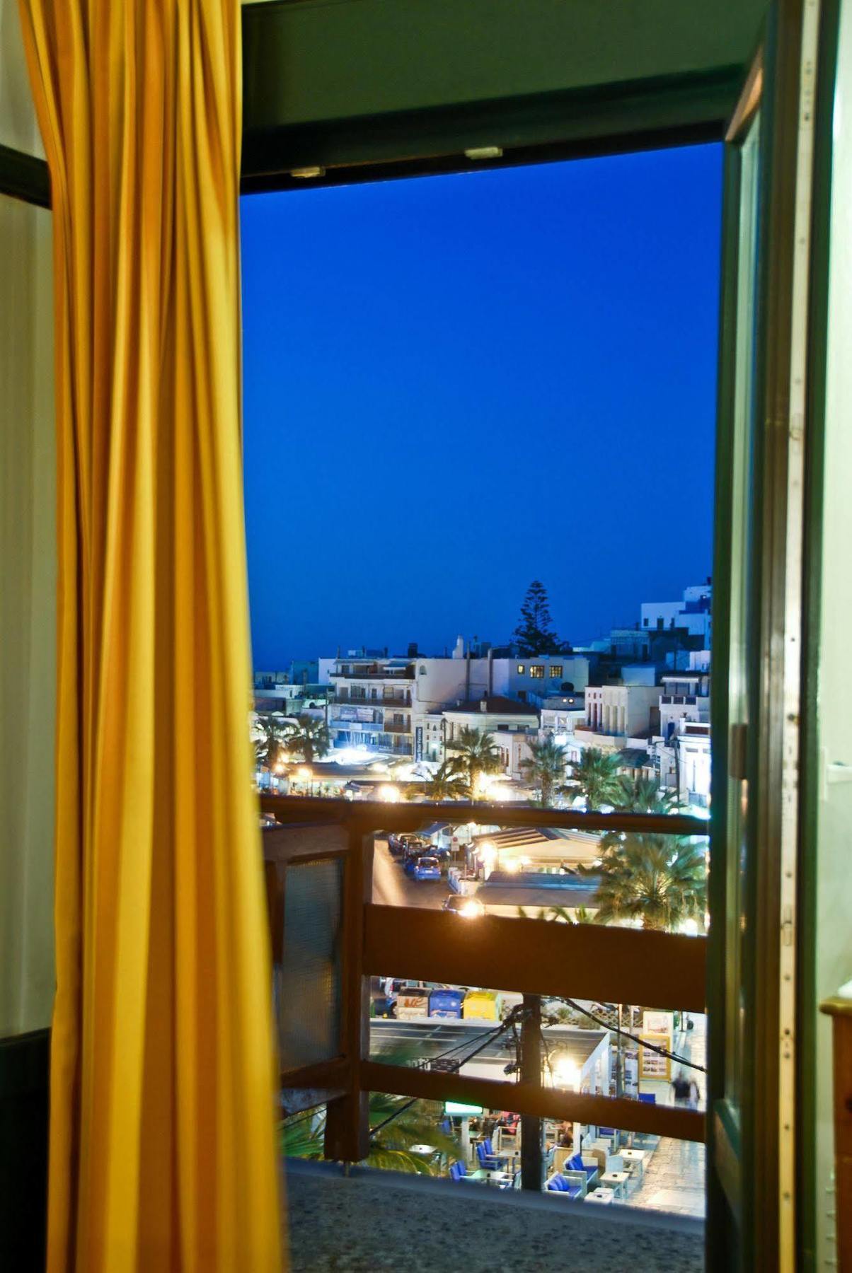 Naxos City Hotel Coronis מראה חיצוני תמונה